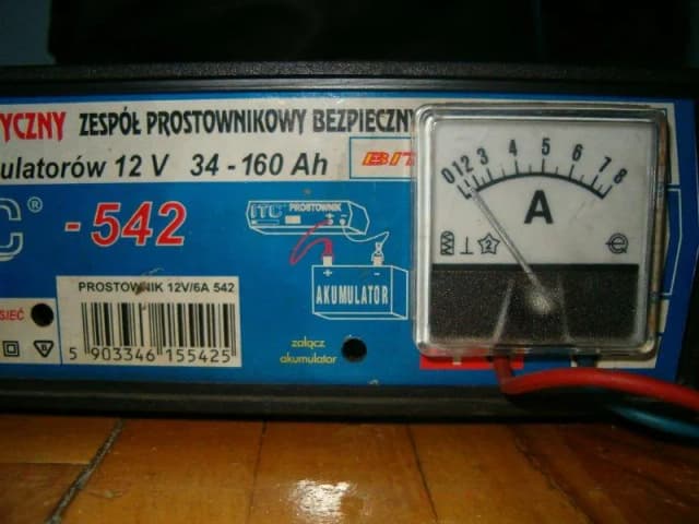 Kiedy odłączyć prostownik? Uniknij błędów przy ładowaniu akumulatora Kiedy odłączyć prostownik? Uniknij błędów przy ładowaniu akumulatora